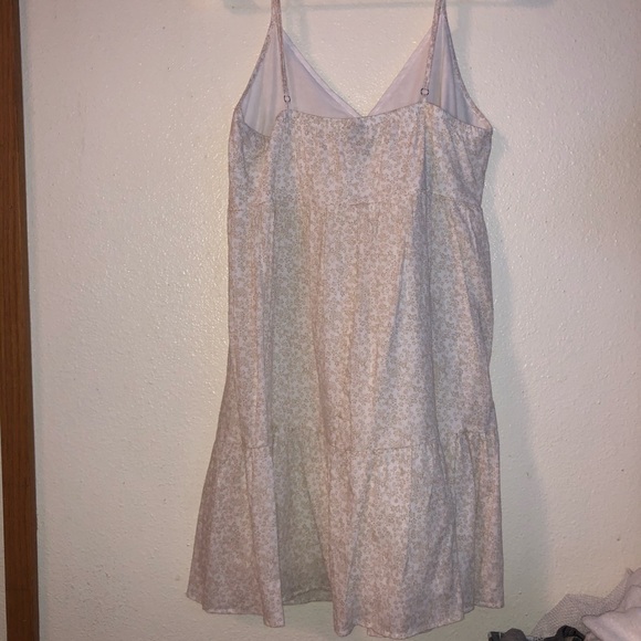 Dress - Picture 2 of 5